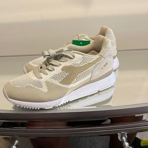 Diadora V7000 Weave Sneaker